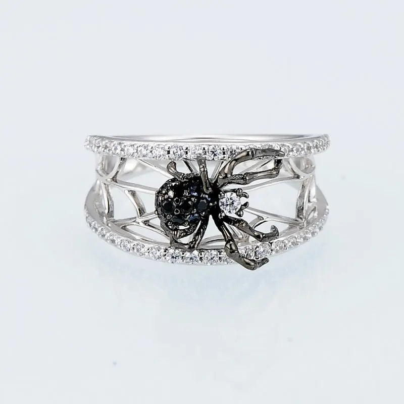 Anillo Diseño Araña Con Circones De Plata.
