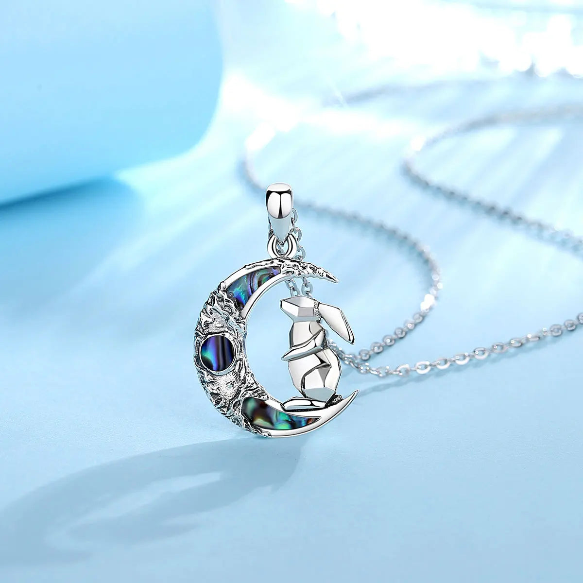 Colgante Conejo y Luna de Abulón de Plata.