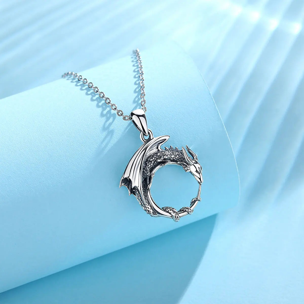 Colgante Dragon de Plata.