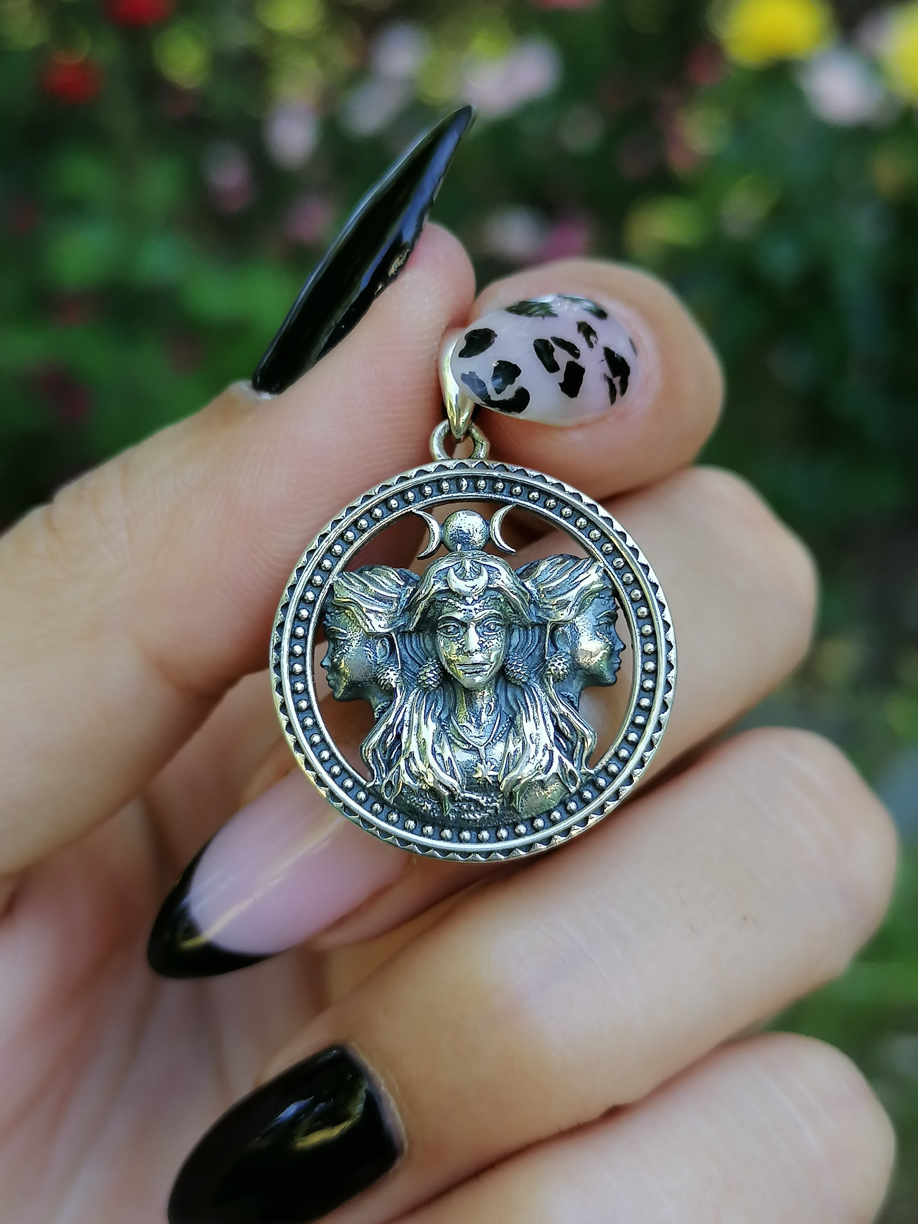 Colgante Triple Diosa con Cadena de Plata 50 cm.