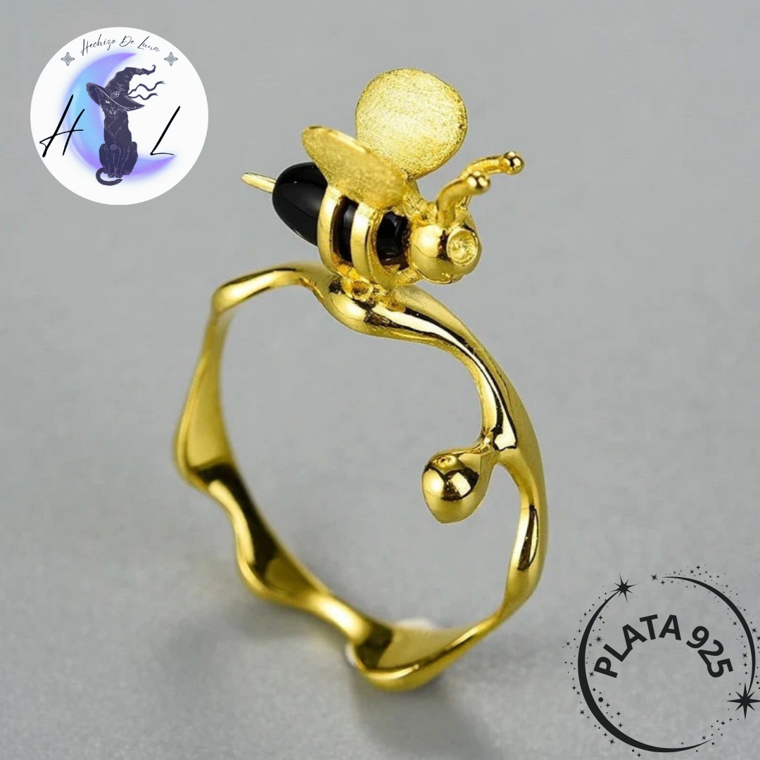 Anillo Con Forma De Abeja Y Miel De Plata.