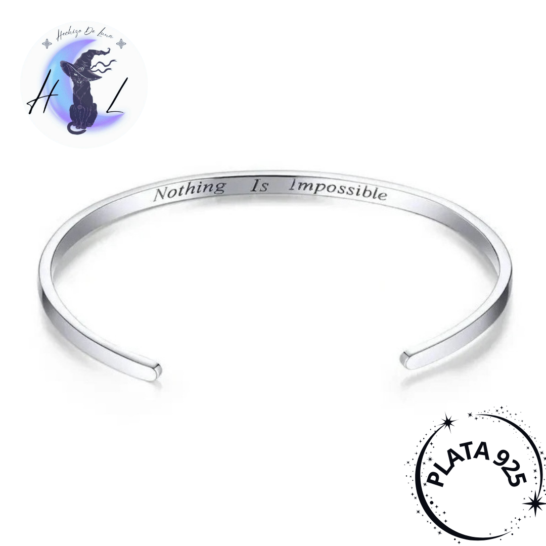 Brazalete Ajustable De Plata "Nothing Is Impossible".
