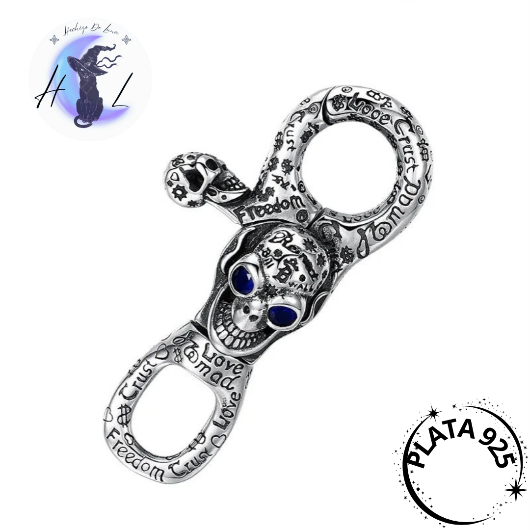 Colgante Llavero De Plata Con Diseño De Calavera.