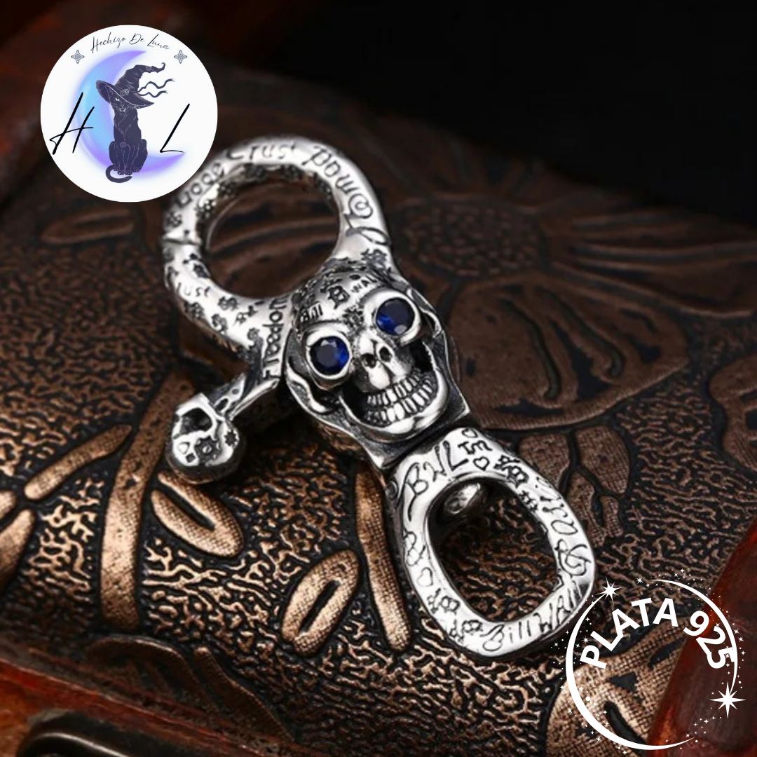 Colgante Llavero De Plata Con Diseño De Calavera.