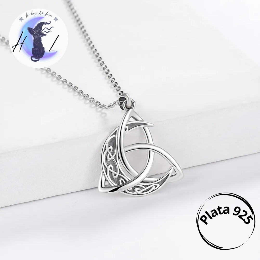 Collar De Plata, Diseño Luna con Triqueta Celta y Cadena de Plata.