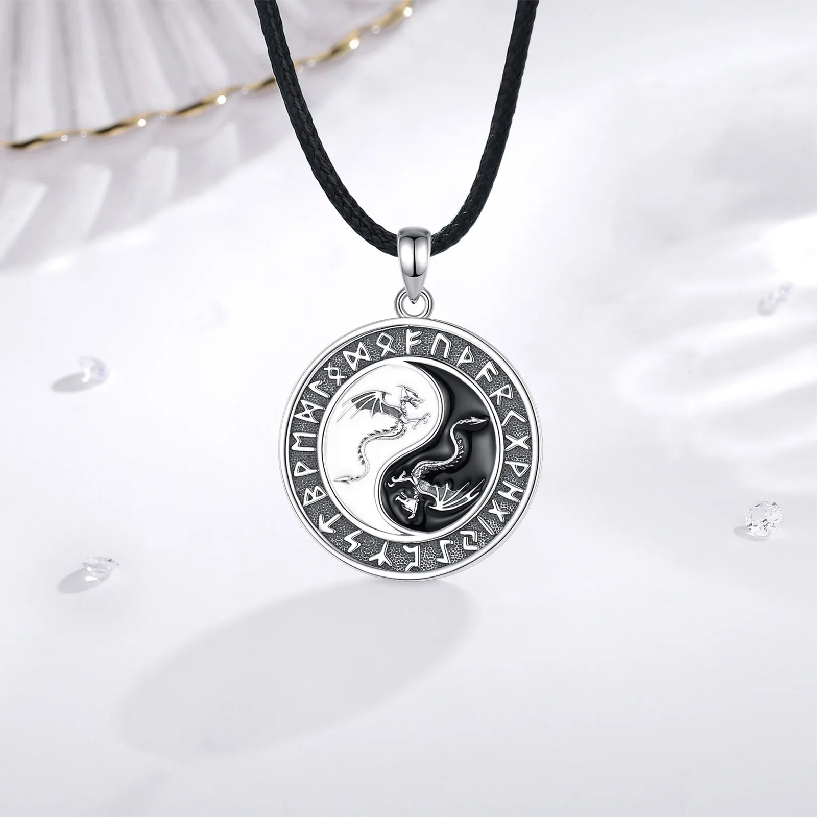 Colgante De Plata, Diseño Yin Yang Dragones Y Runas Vikingas.