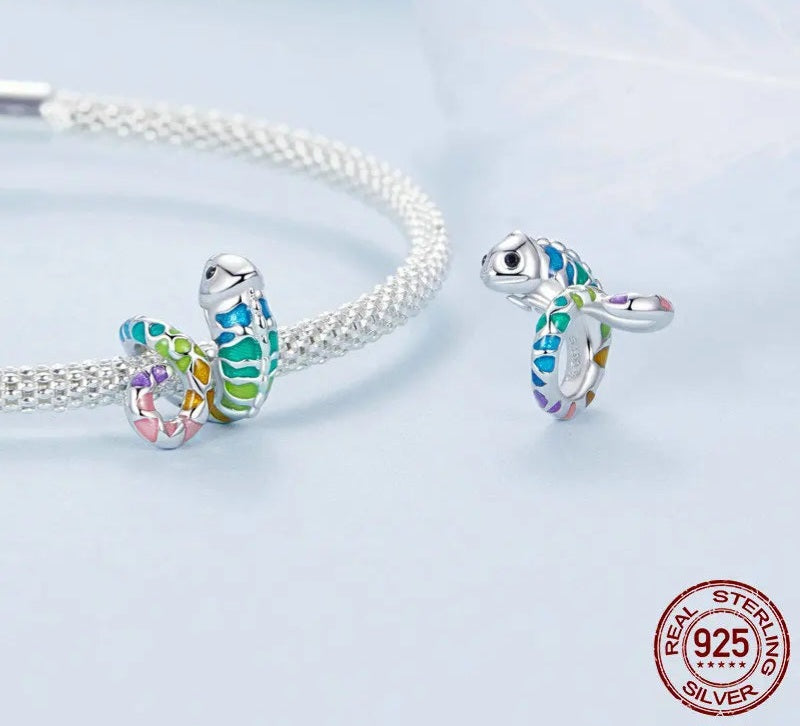 Charms de Camaleón de Plata.