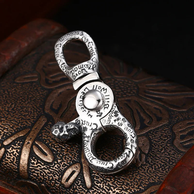 Colgante Llavero De Plata Con Diseño De Calavera.