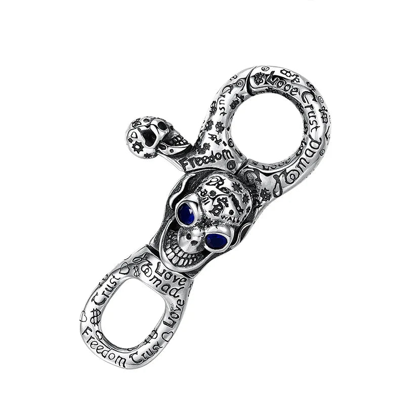 Colgante Llavero De Plata Con Diseño De Calavera.