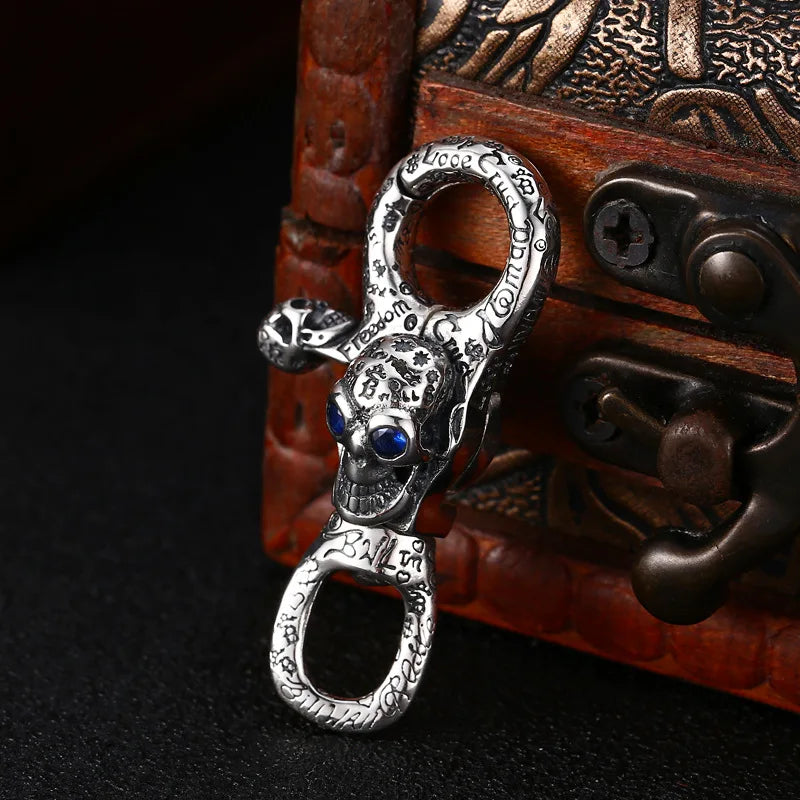 Colgante Llavero De Plata Con Diseño De Calavera.