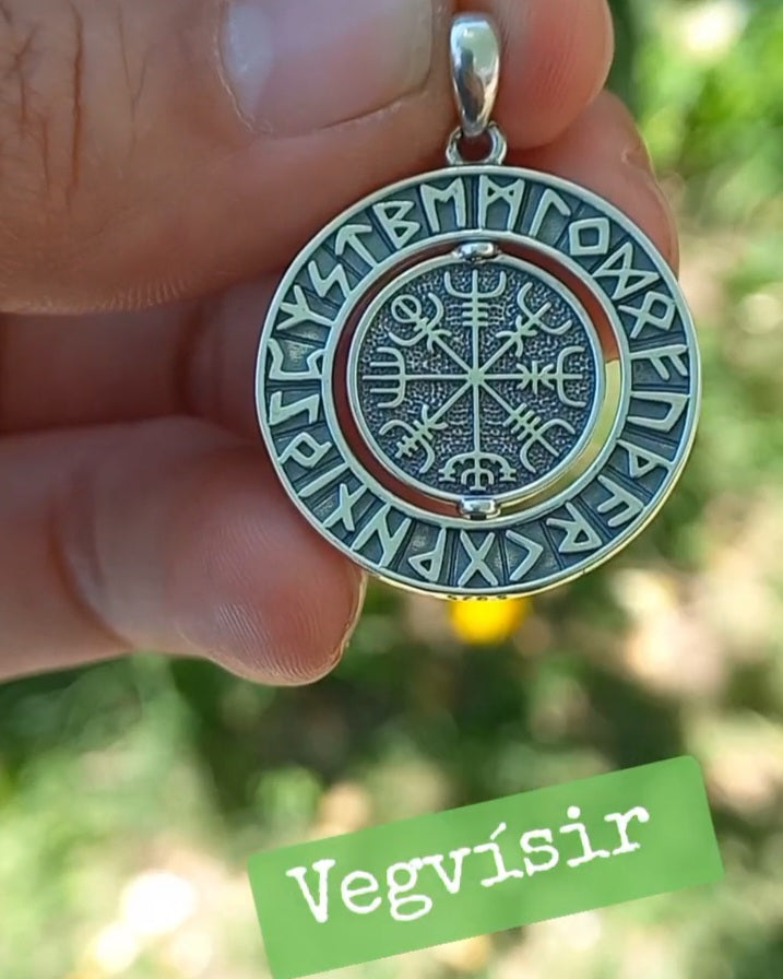 Colgante Vegvísir con Valknut y Cadena de Plata 50 cm.