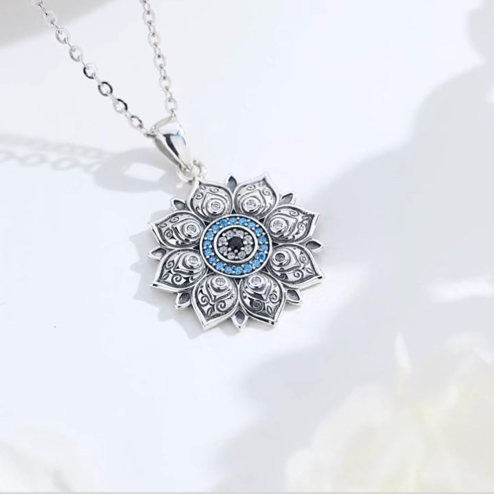 Colgante De Plata Flor De Loto Con Ojo Turco y Circones.