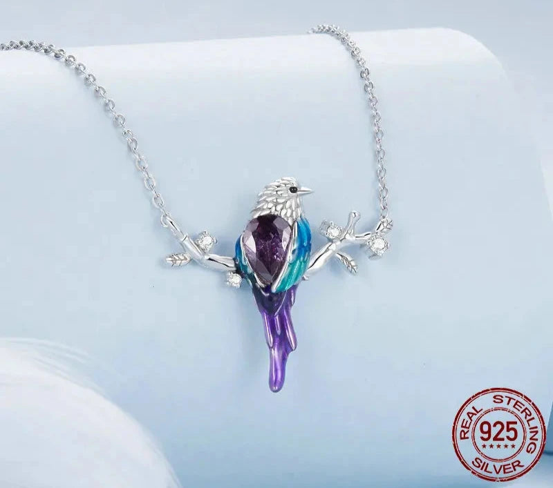 Collar De Plata Ave De Colores.