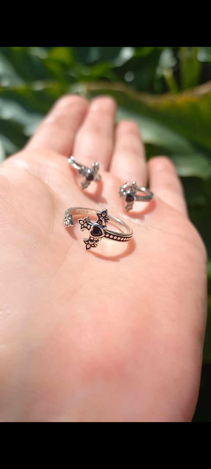 Conjunto Anillo Ajustable + Aros de Cruz Corazón con Circonita. Plata 925.