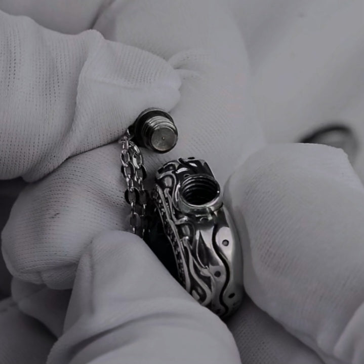 Collar De Urna De Cenizas Con Forma De Corazón y Piedra De Circón.