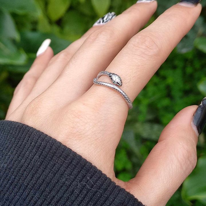 Anillo Ajustable de Serpiente de Plata.