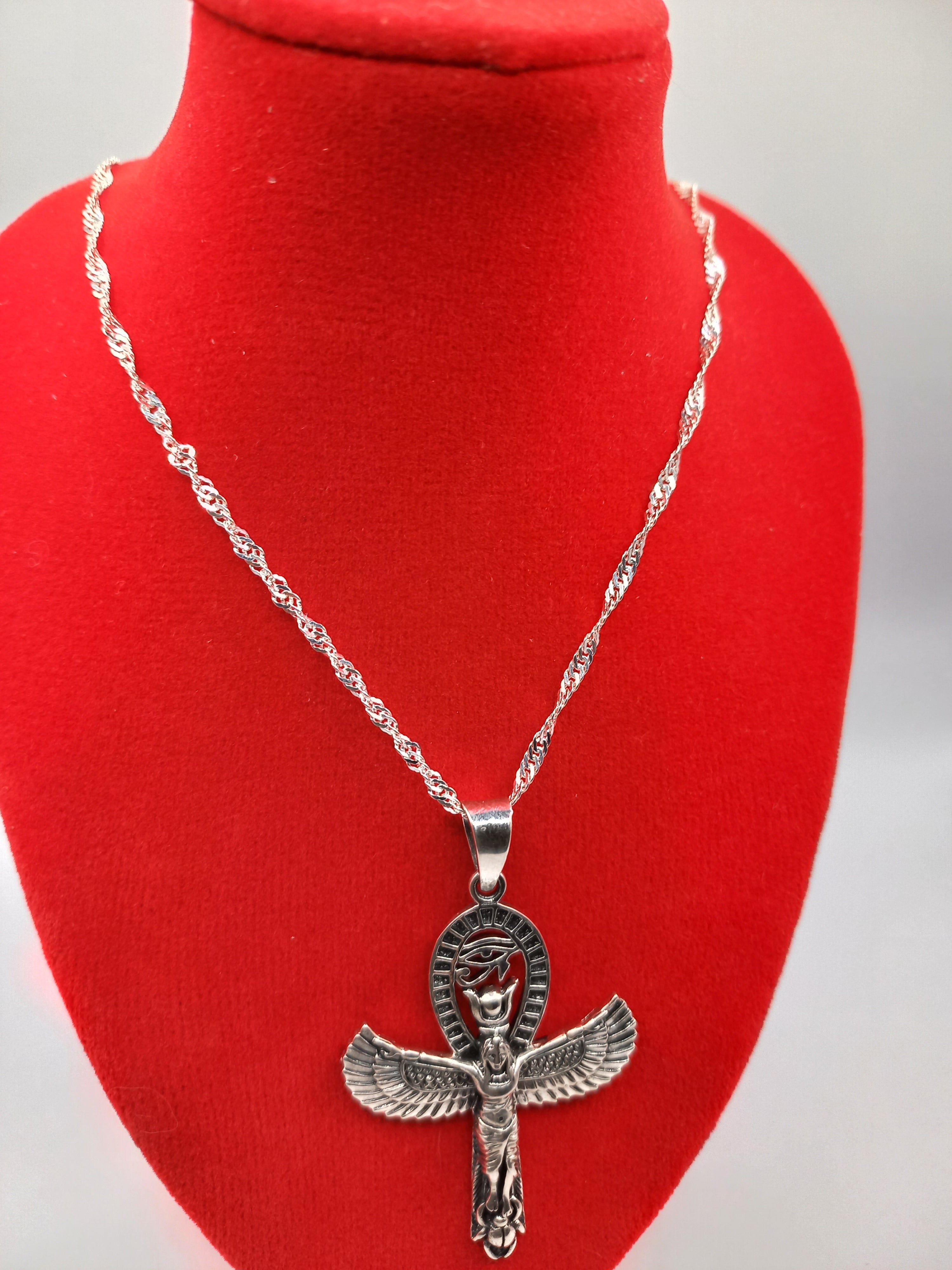 Colgante Isis Diosa Egipcia con Cadena de Plata 50 cm.