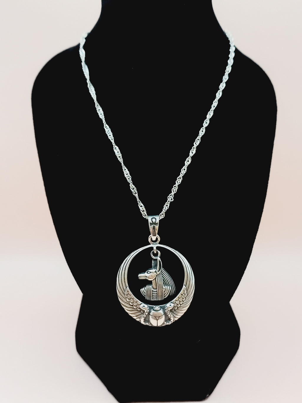 Colgante Anubis Dios Egipcio con Cadena de Plata 50 cm.