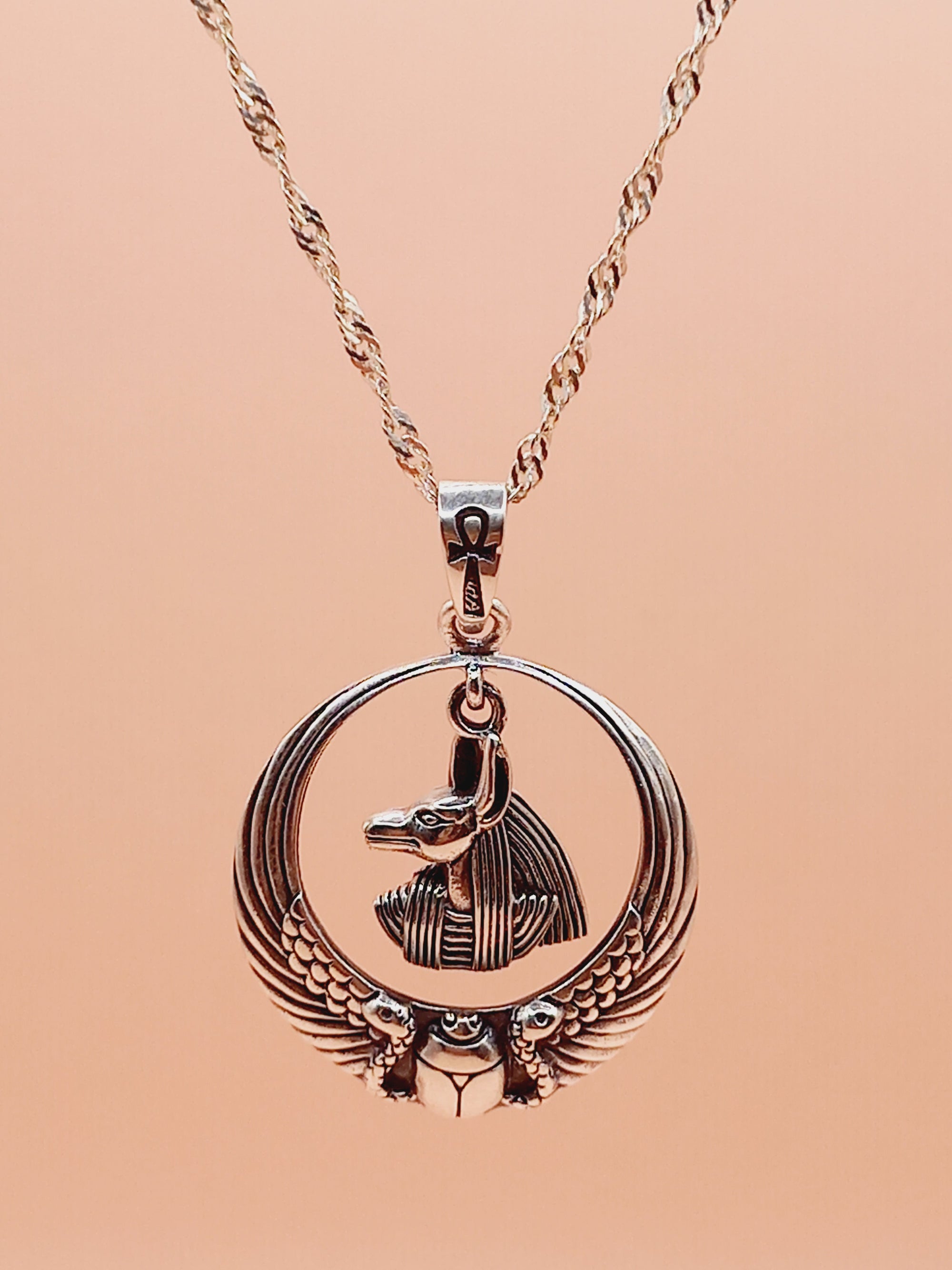 Colgante Anubis Dios Egipcio con Cadena de Plata 50 cm.