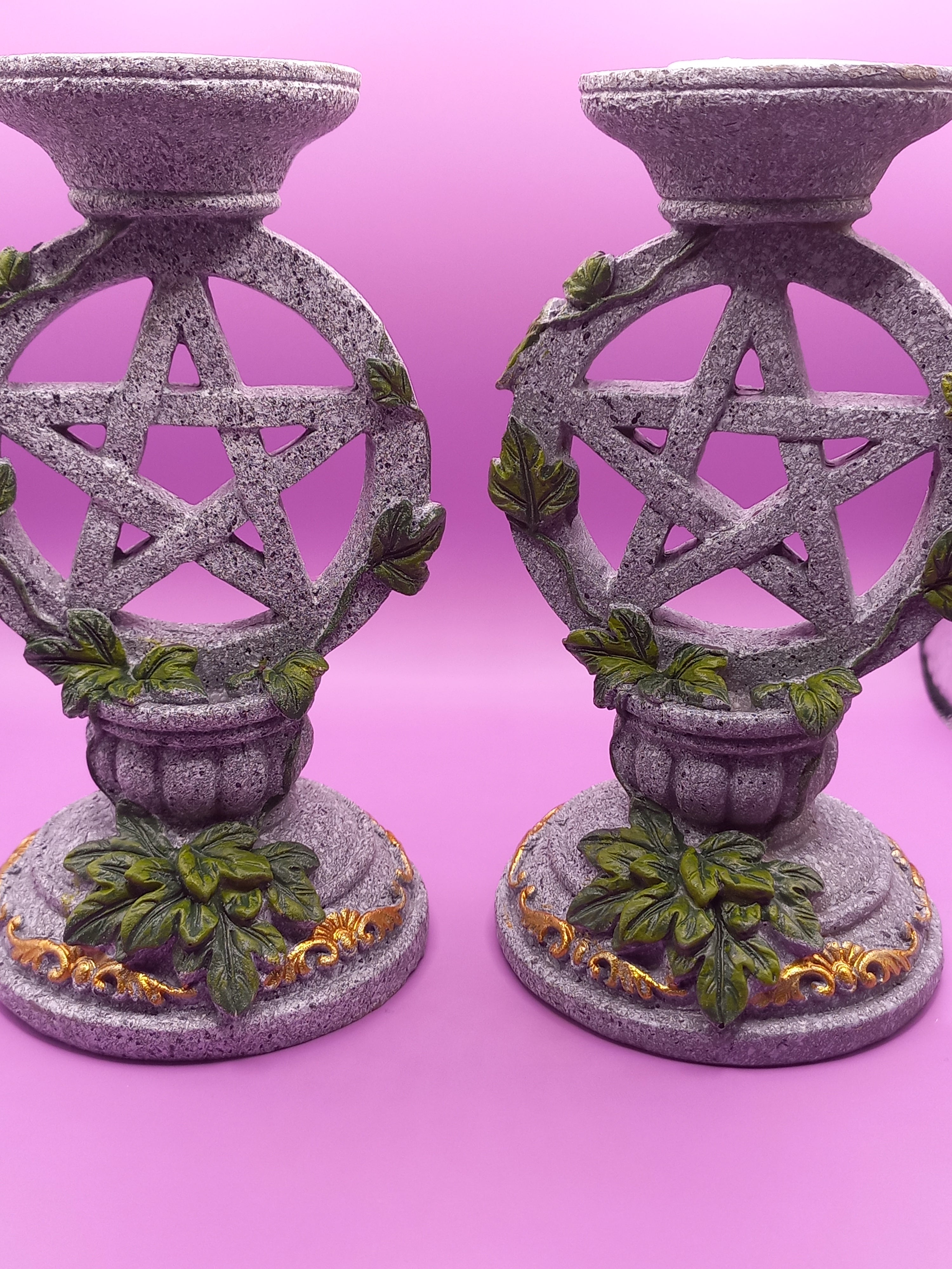Juego de Portavelas o Candelabros de Resina.