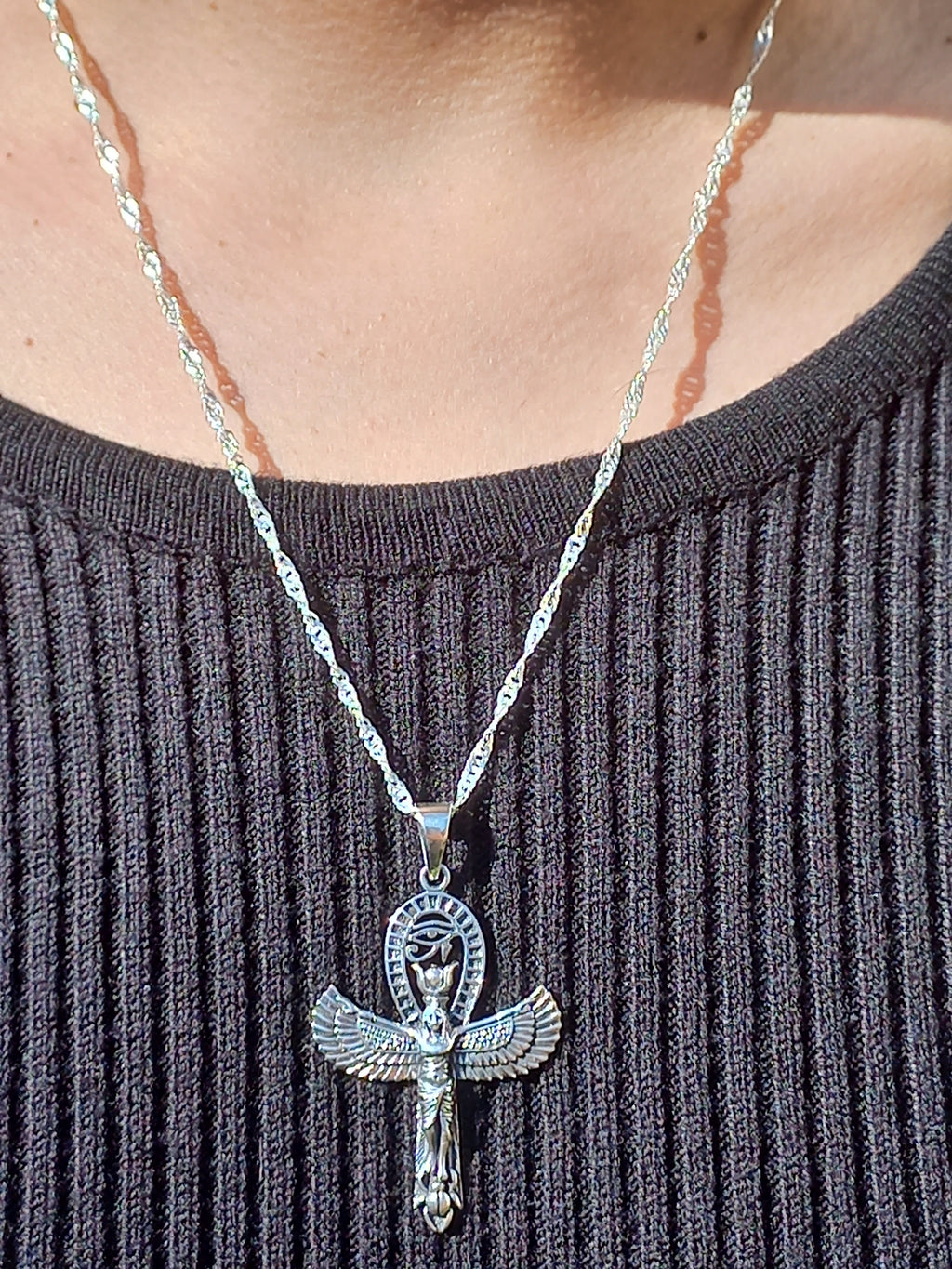 Colgante Isis Diosa Egipcia con Cadena de Plata 50 cm.