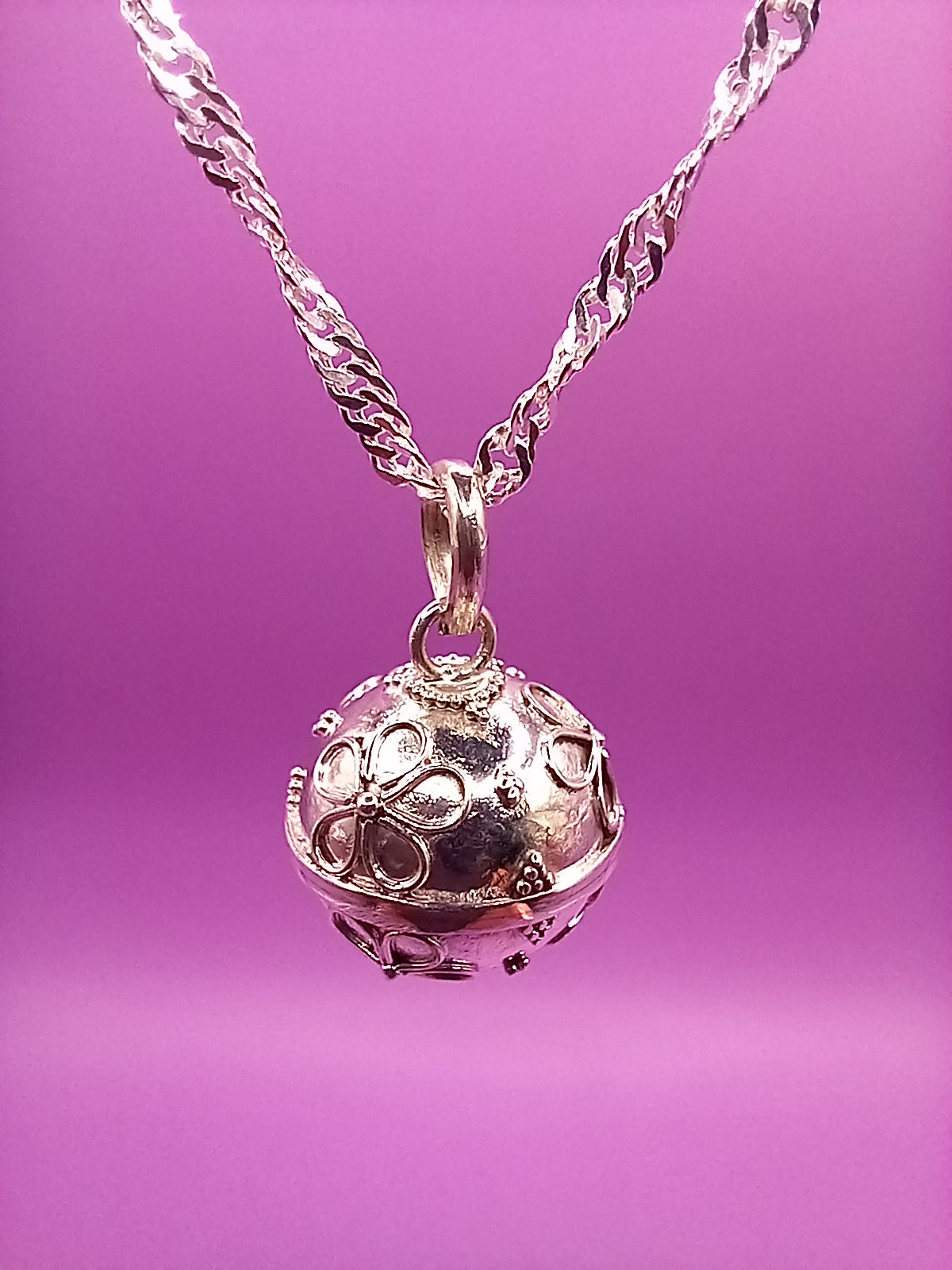 Colgante Llamador de Ángeles con Cadena de Plata 50 cm.