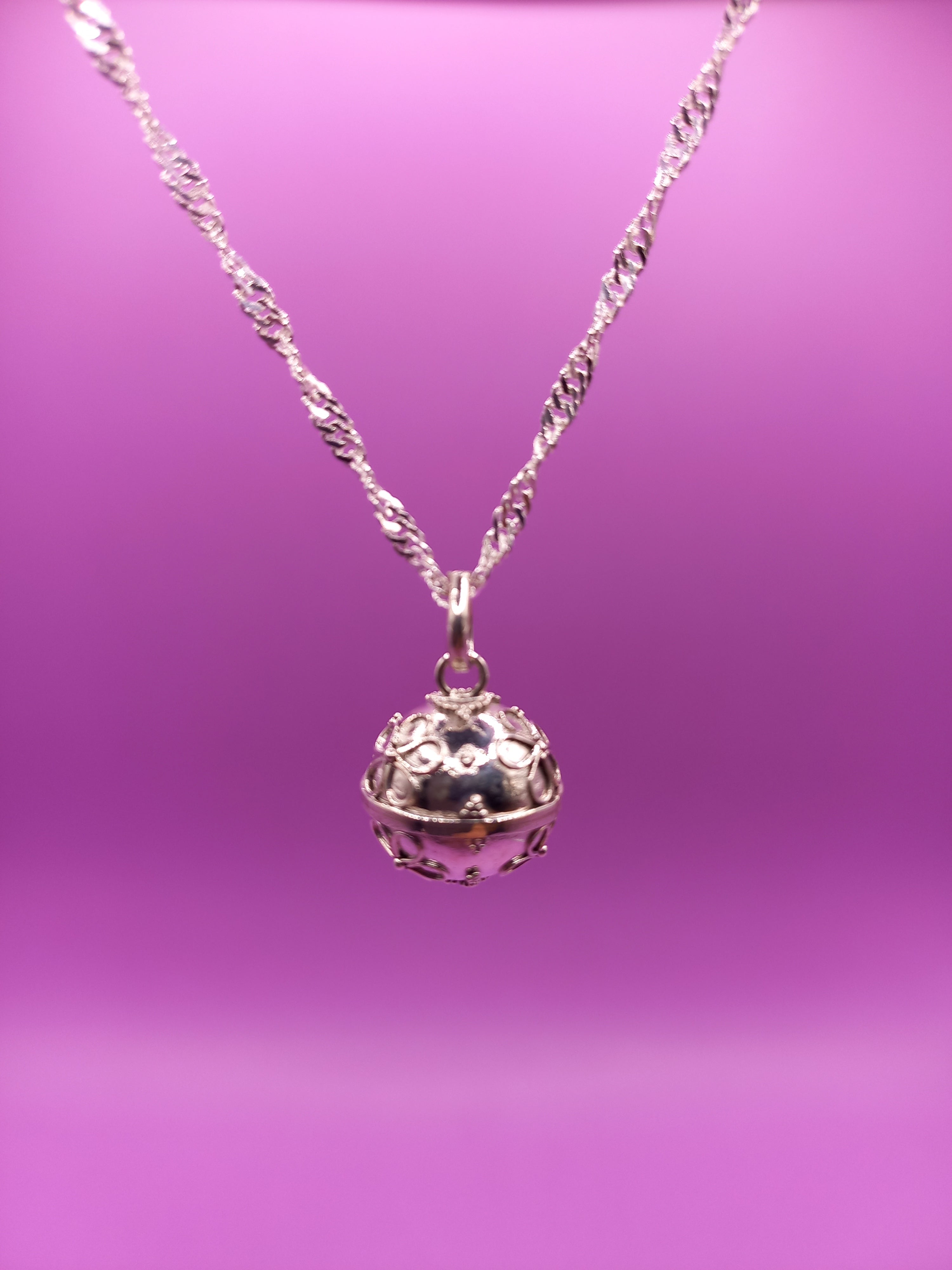 Colgante Llamador de Ángeles con Cadena de Plata 50 cm.