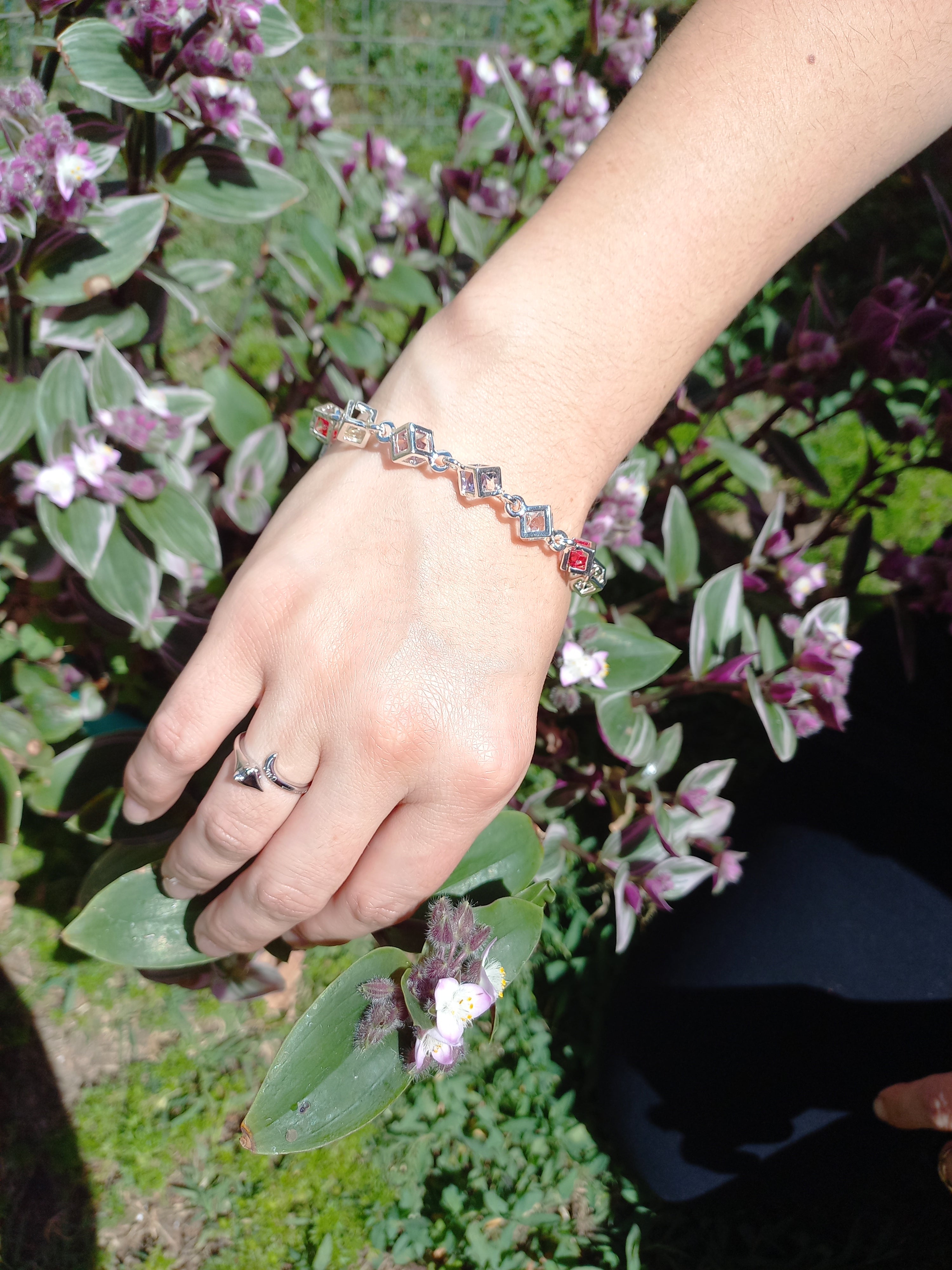 Pulsera Arcoiris Cuadrada de Plata con Circones.