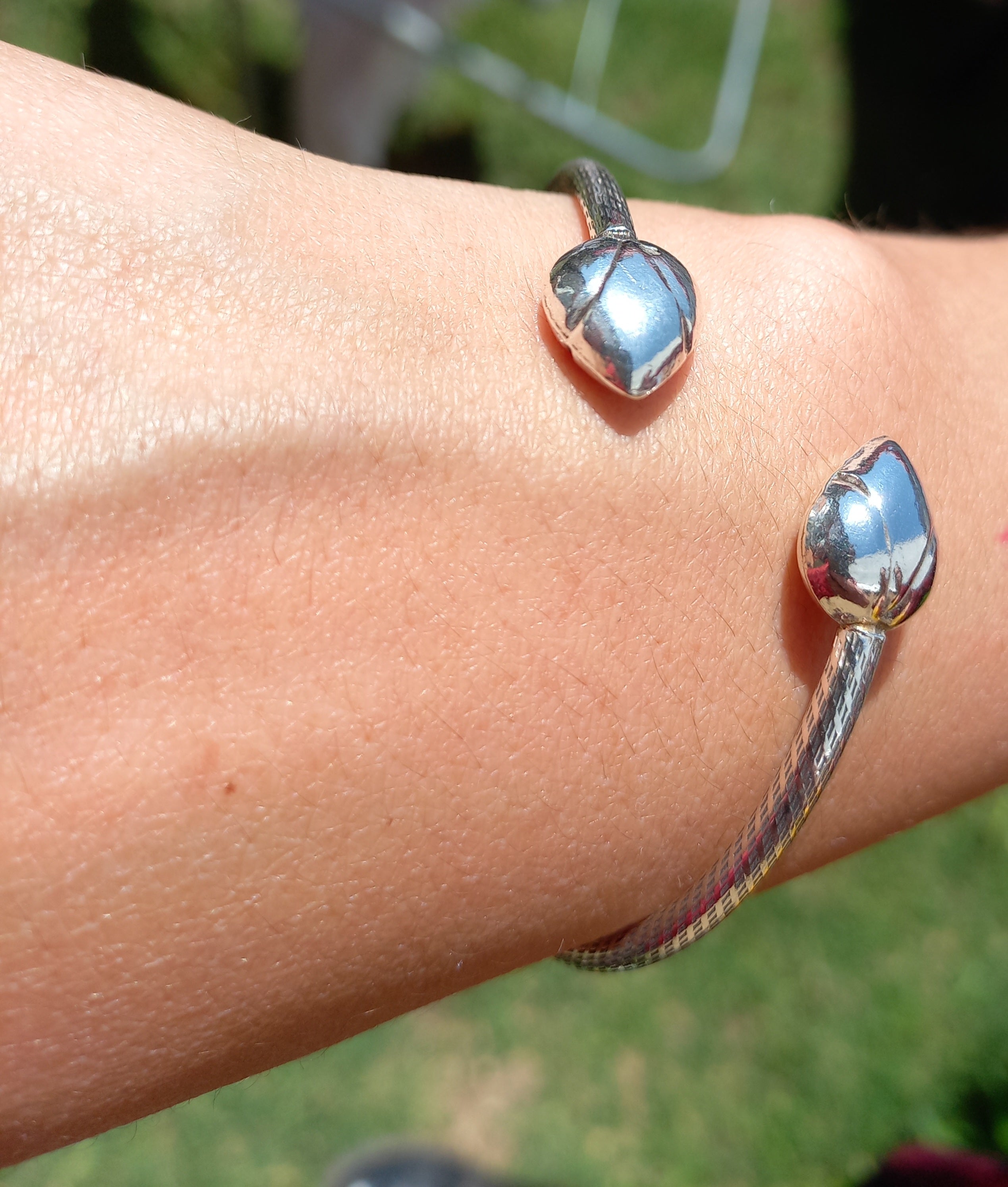 Pulsera Esclava Ajustable de Plata.