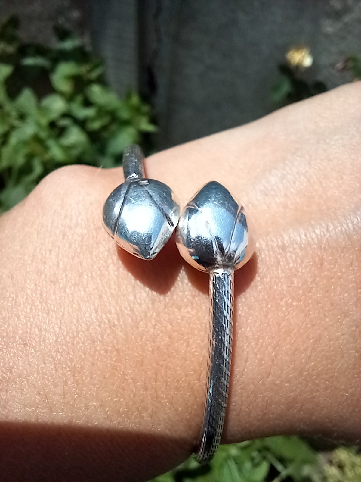 Pulsera Esclava Ajustable de Plata.