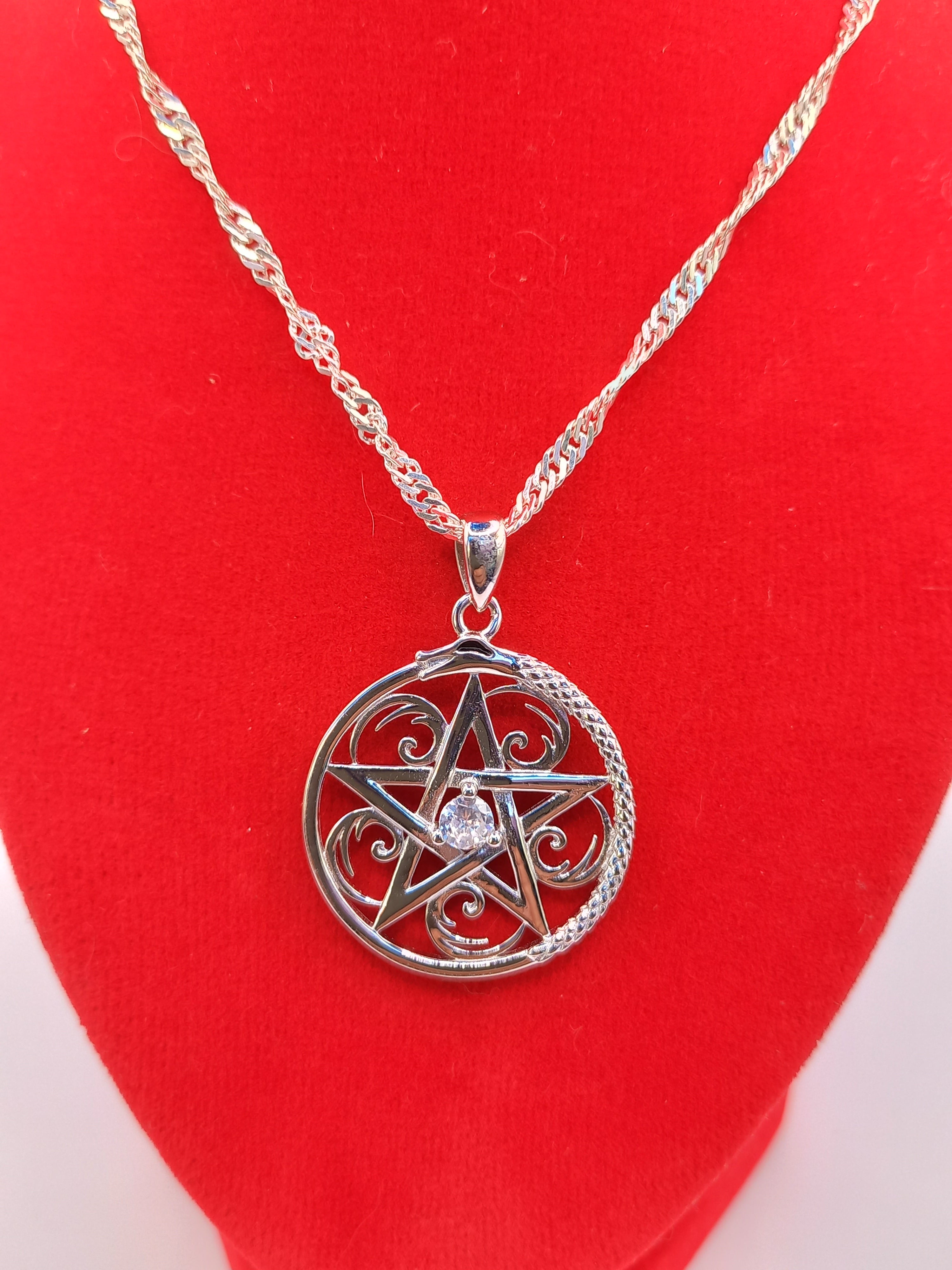 Colgante Pentáculo con Uróboros y Cadena de Plata 50 cm.