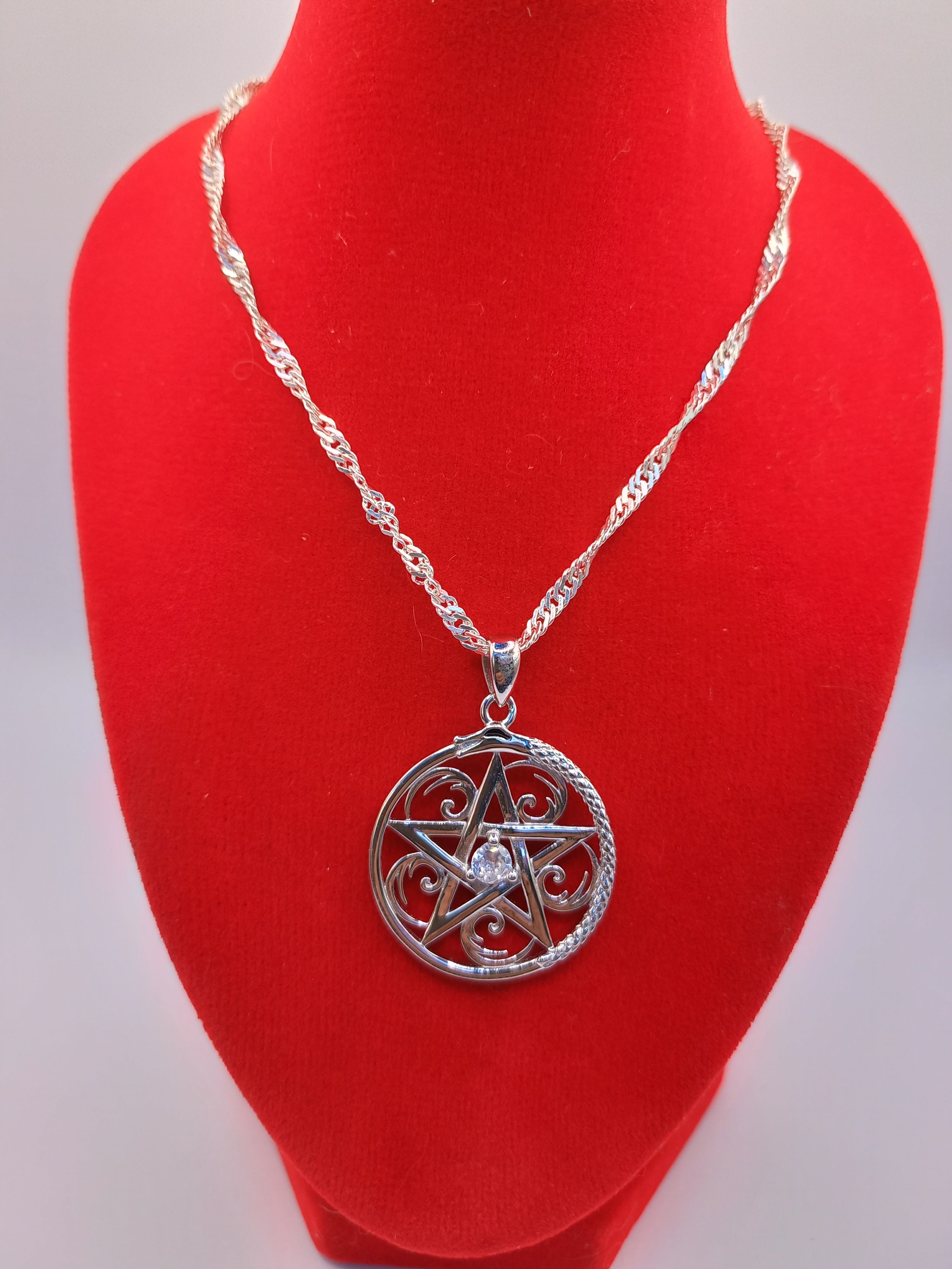 Colgante Pentáculo con Uróboros y Cadena de Plata 50 cm.