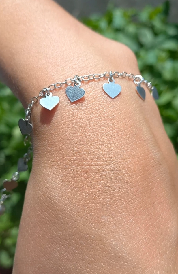 Pulsera de Corazones de Plata.