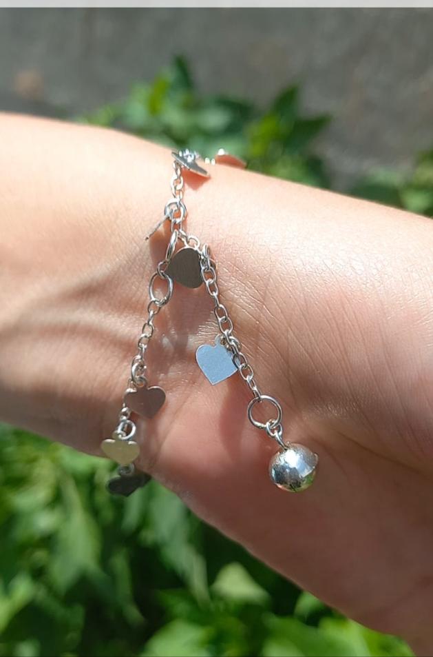 Pulsera de Corazones de Plata.